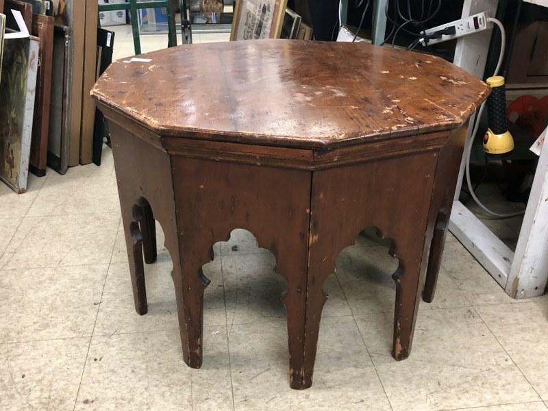 HEXAGONAL OLDER PINE TABLE, GREAT LOOK, NICE OLD FINISH: HEXAGONAL OLDER PINE TABLE, GREAT LOOK, NICE OLD FINISH AND WEAR, SOLID STRUCTURALLY, MEASURES 22" HIGH X TOP IS 34" ACROSS, FROM OLD ULSTER COUNTY FARMHOUSE.