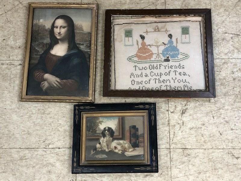 3 FRAMED PCS. FROM ESTATE, INCL. VICTORIAN PRINT OF 2: 3 FRAMED PCS. FROM ESTATE, INCL. VICTORIAN PRINT OF 2 DOGS (FRAME MEASURES 9" X 11") , MONA LISA PRINT (FRAME MEASURES 14" X 10", AND HAND STITCHED SAYING ON CLOTH (FRAME MEASURES 13" X 15". FROM NUC 