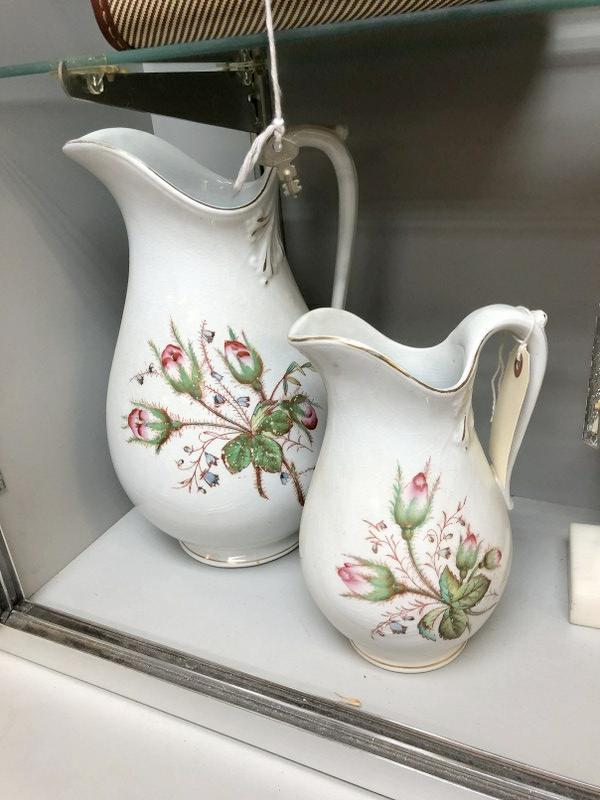 (2) IRONSTONE PITCHERS, MEASURE 9" & 13", NICE ESTATE: (2) IRONSTONE PITCHERS, MEASURE 9" & 13", NICE ESTATE FOUND CONDITION.