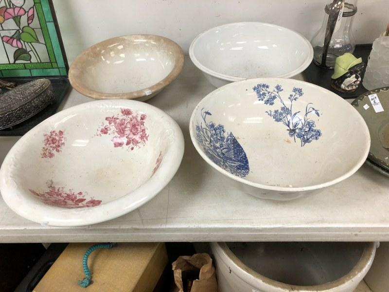 4 IRONSTONE WASH BOWLS, ESTATE FOUND CONDITION.: 4 IRONSTONE WASH BOWLS, ESTATE FOUND CONDITION.