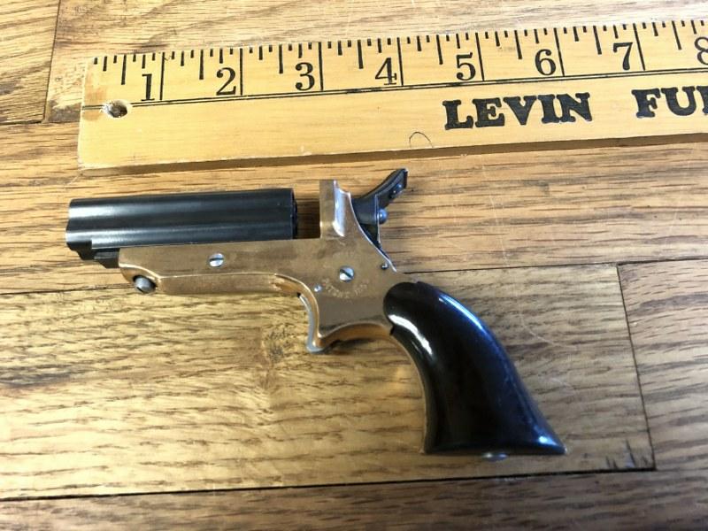 SHARPS 4 BARREL DERRINGER 22 CAL. NEED PISTOL PERMIT.: SHARPS 4 BARREL DERRINGER 22 CAL. NEED PISTOL PERMIT. FROM ESTATE OF HUDSON VALLEY GENTLEMAN, N.Y. STATE BUYERS NEED LICENSE, OUT OF STATE BUYERS SHIPPED TO FFL DEALER. BLACK POWDER SHIPPED DIRECT. $2