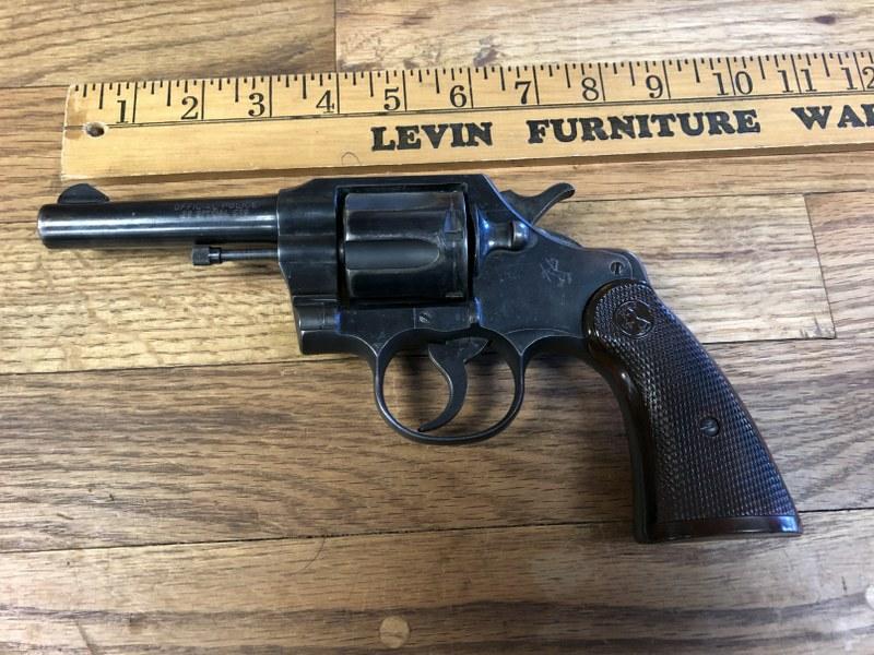 COLT OFFICIAL POLICE .38 CAL. REVOLVER, SERIAL NUMBER: COLT OFFICIAL POLICE .38 CAL. REVOLVER, SERIAL NUMBER 761754, PISTOL PERMIT REQUIRED, FROM ESTATE OF HUDSON VALLEY GENTLEMAN, N.Y. STATE BUYERS NEED LICENSE, OUT OF STATE BUYERS SHIPPED TO FFL DEALER.