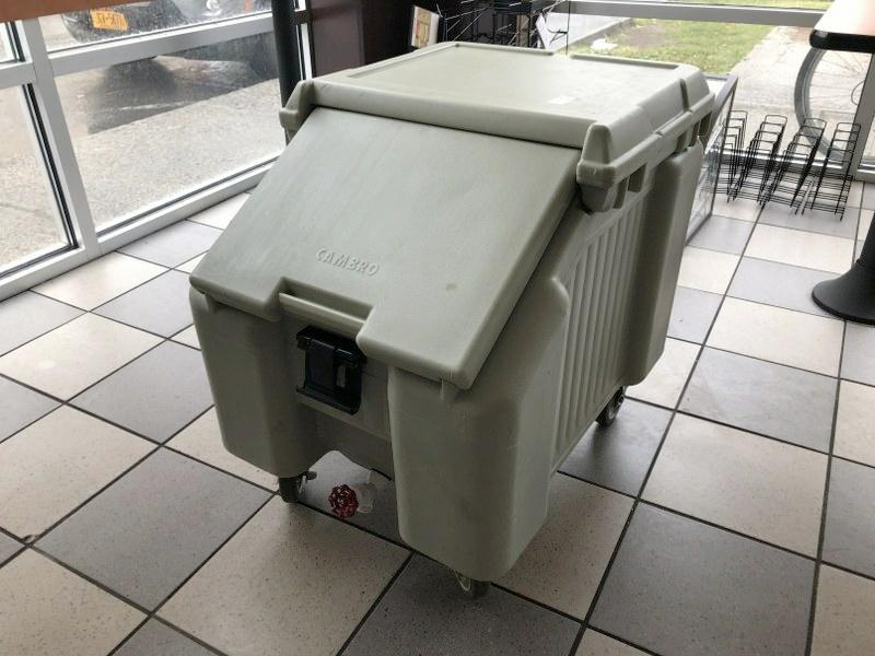 CAMBRO PORTABLE ICE STORAGE CHEST. THIS LOCATION IS: CAMBRO PORTABLE ICE STORAGE CHEST. THIS LOCATION IS LOCATED AT 575 BROADWAY, KINGSTON, NEW YORK 12401, IT CAN BE PREVIEWED BY APPOINTMENT ONLY (845) 389-1933. ALL ITEMS ARE SOLD IN AS IS CONDITION, MU