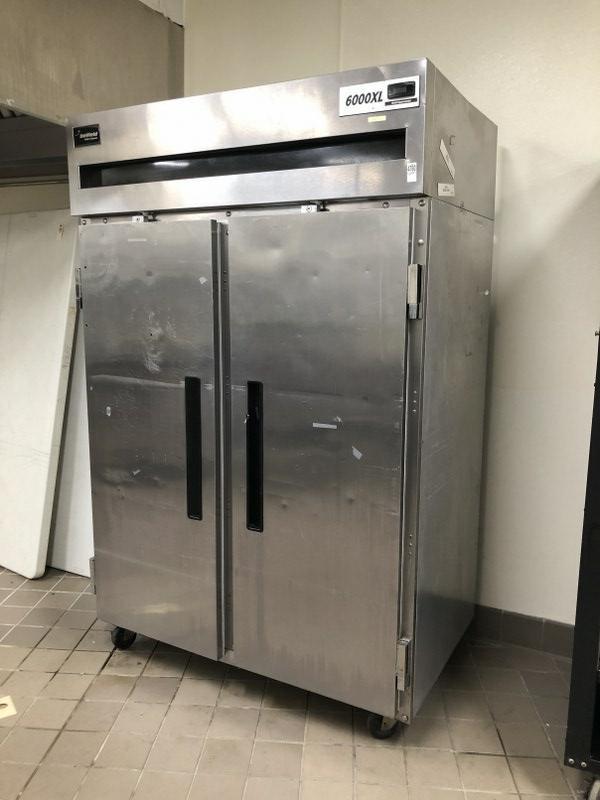 DELFIELD 600XL REFRIGERATOR NO SHELVES AND NOTE FOUND: DELFIELD 600XL REFRIGERATOR NO SHELVES AND NOTE FOUND INSIDE "BAD COMPRESSOR". THIS LOCATION IS LOCATED AT 575 BROADWAY, KINGSTON, NEW YORK 12401, IT CAN BE PREVIEWED BY APPOINTMENT ONLY (845) 389-193