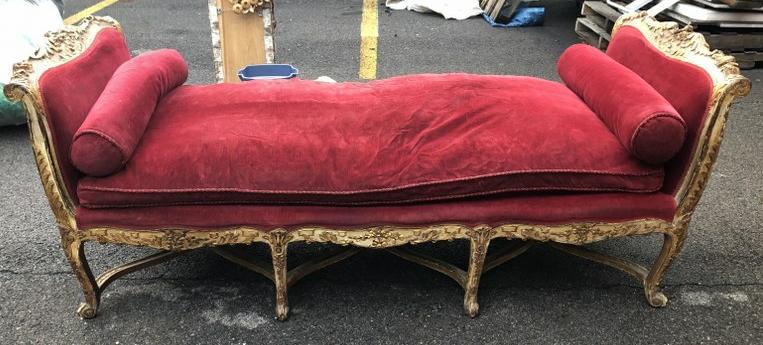 WONDERFUL EARLY FRENCH STYLE GILT DAY BED WITH BOLSTER: WONDERFUL EARLY FRENCH STYLE GILT DAY BED WITH BOLSTER PILLOWS, WORN FINISH ORIGINAL TO AGE, GREAT LOOKING, FROM ULSTER COUNTY ESTATE, MEASURES 76" X 30.5" DEEP X 30.5" HIGH TO TOP OF SIDES, ESTATE FO