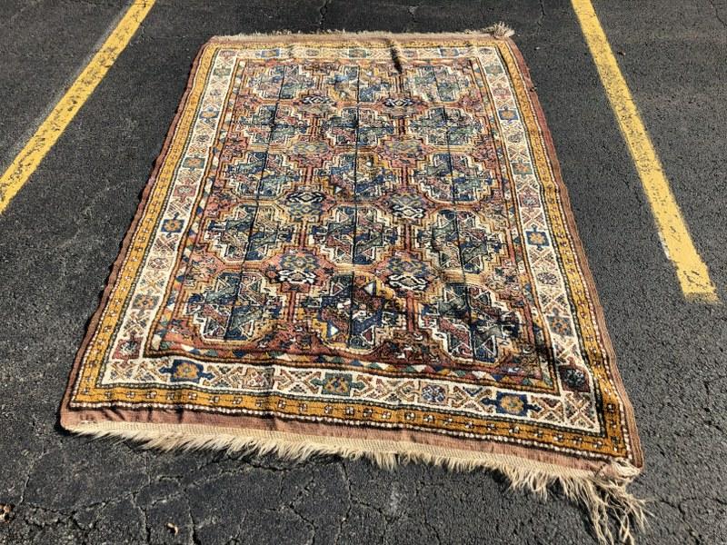 HAND MADE ORIENTAL RUG, WOOL, MADE IN IRAN, MAYBE 25: HAND MADE ORIENTAL RUG, WOOL, MADE IN IRAN, MAYBE 25 YEARS OLD OR SO IS MY GUESS, MEASURES 91" X 65". FROM NICE CLEAN HOME, GOOD LOOKING.
