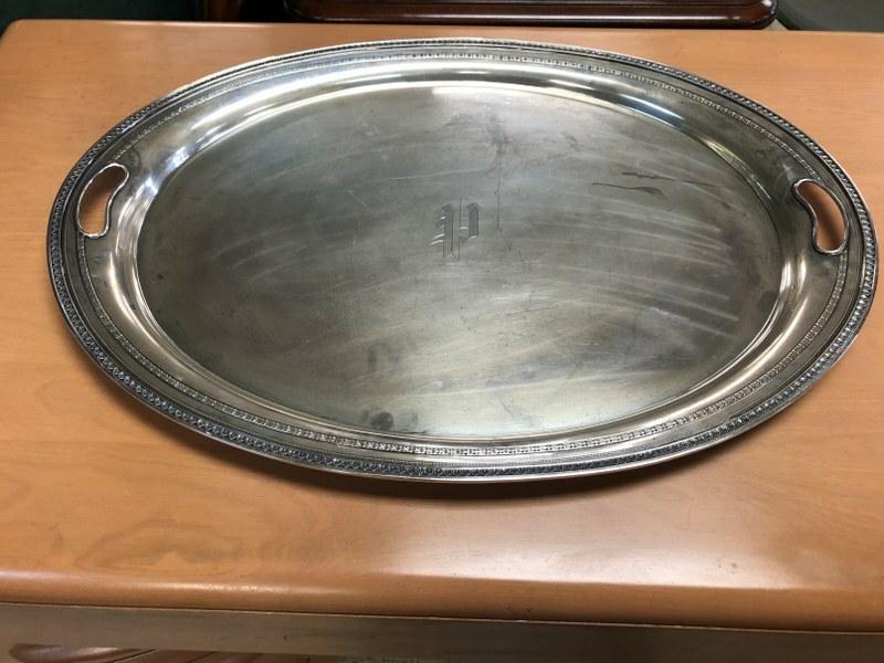 GORHAM 25.25" STERLING SILVER TRAY, WEIGHS 120.45 TROY: GORHAM 25.25" STERLING SILVER TRAY, WEIGHS 120.45 TROY OUNCES, HAS MONOGRAMMED "P" IN CENTER, MARKED ON BOTTOM AS PICTURED, VERYNICE ESTATE CONDITION, COMES FROM WONDERFUL KINGSTON ESTATE, IN WHICH WE