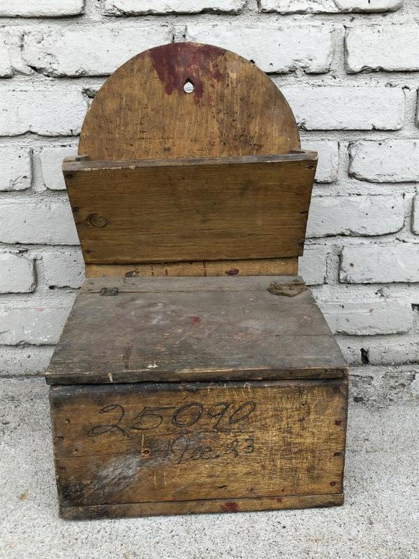 OLD WOOD HANGING LIFT TOP BOX FILLED WITH OLD RUBBER: OLD WOOD HANGING LIFT TOP BOX FILLED WITH OLD RUBBER STAMPS FROM THE FARM AND APPLE BUSINESS, WAS HANGING ON WALL IN THE MARLBORO, N.Y. BARN WE CLEANED OUT. HAS COMPARTMENT ON TOP WHERE INVOICES AND O