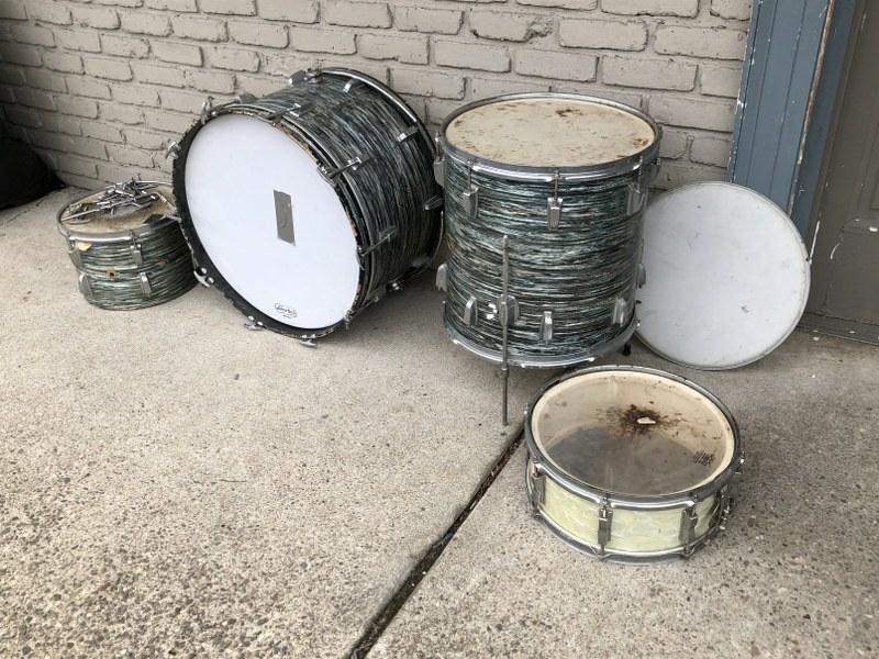 1960'S LUDWIG BEATLES KIT, AS FOUND CONDITION, FROM: 1960'S LUDWIG BEATLES KIT, AS FOUND CONDITION, FROM CLOSED BEARSVILLE, N.Y. RECORDING STUDIO, IN AS FOUND CONDITION, SITTING AROUND FOR YEARS. INLCUDES BASS DRUM, FLOOR TOM, MOUNTED TOM, AND NON MATCH