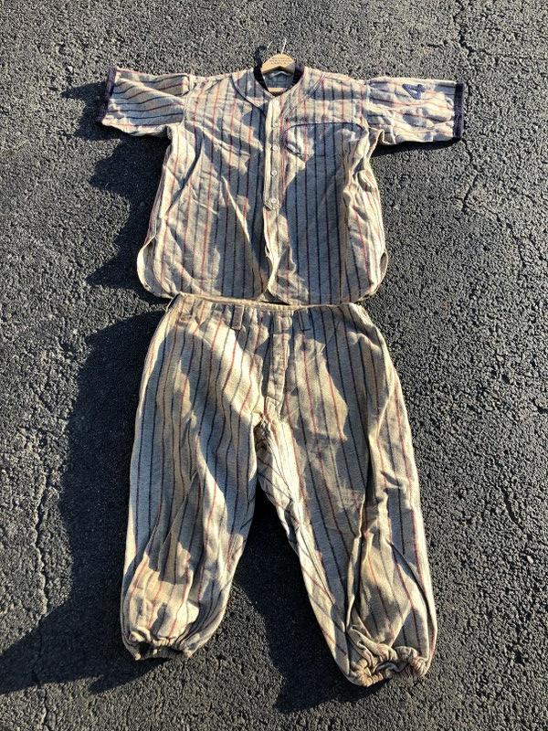 EARLY WOOL MEN'S BASEBALL PINSTRIPED UNIFORM, FROM: EARLY WOOL MEN'S BASEBALL PINSTRIPED UNIFORM, FROM KINGSTON, N.Y. ESTATE, PATCH OF TEAM OFF THE FRONT, NUMBER 4 ON THE SLEAVE.