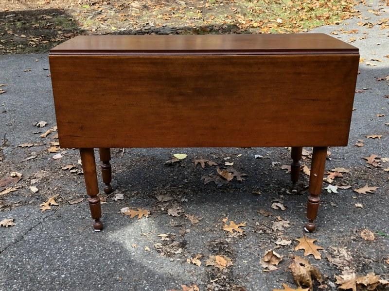 CHERRY COUNTRY DROP LEAF TABLE, FROM LOCAL ESTATE,: CHERRY COUNTRY DROP LEAF TABLE, FROM LOCAL ESTATE, STRUCTURALLY SOUND. CLOSED IT MEASURES 41" W X 18" DEEP X 29" HIGH.
