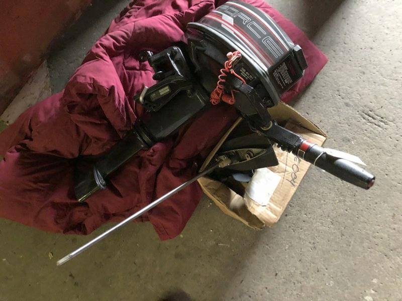 FORCE OUTBOARD MOTOR, LOOKS LIKE IT HAD LITTLE USE,: FORCE OUTBOARD MOTOR, LOOKS LIKE IT HAD LITTLE USE, PROPELLER AND PARTS IN BOX BY IT IN GARAGE. THIS IS SOLD ONSITE, AT ESTATE IN KINGSTON, N.Y. TO PREVIEW, THIS TUESDAY THROUGH THURSDAY FROM 9AM - 3 