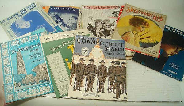 BOX OF VINTAGE SHEET MUSIC: BOX OF VINTAGE SHEET MUSIC