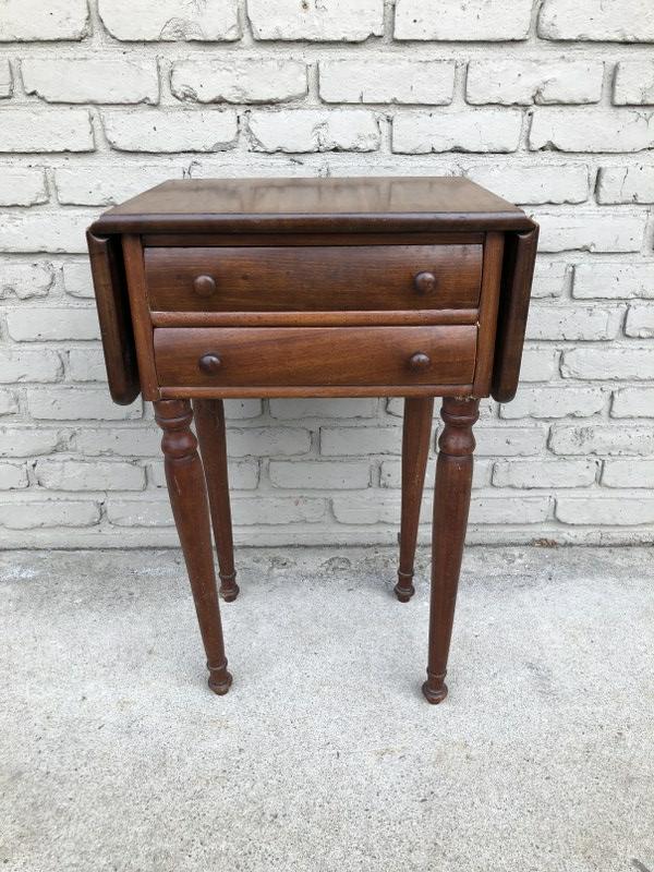 2 DRAWER MAHOGANY DROP LEAF STAND, GOOD ESTATE: 2 DRAWER MAHOGANY DROP LEAF STAND, GOOD ESTATE CONDITION, MEASURES 28" X 18" X 14" DEEP.
