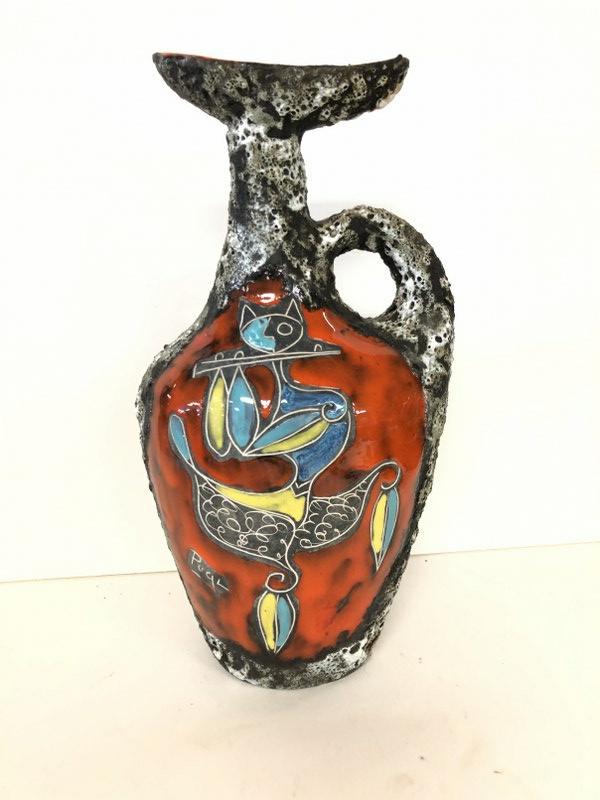 PUGI FIORINI MONACO KERAMIEK 70'S ART POTTERY VASE WITH: PUGI FIORINI MONACO KERAMIEK 70'S ART POTTERY VASE WITH STYLIZED CAT DESIGN, MARKED AS PICTURED. VERY GOOD ESTATE CONDITION, MEASURES 11.25" HIGH.