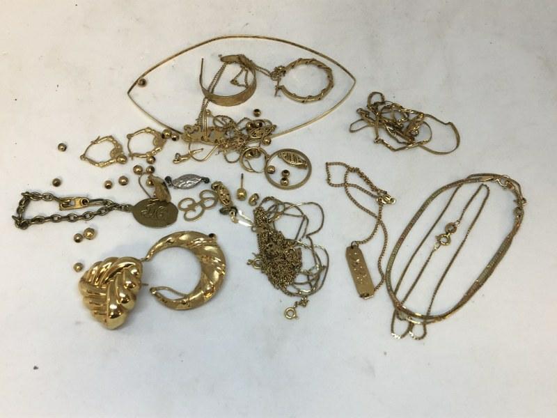 14K ESTATE SCRAP GOLD INCL. SINGLE EARRINGS, CHAINS: 14K ESTATE SCRAP GOLD INCL. SINGLE EARRINGS, CHAINS TANGLED, BRACELETS, BEADS, CHARMS, ETC. (ALSO OTHER 14K JEWELRY WITH STONES, PEARLS, ETC. THAT I COULDN'T WEIGH WITH THE LOT, BUT IS 14K. FROM BROOK