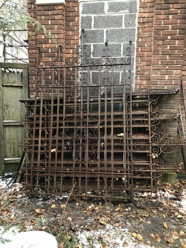 (3) PAIRS VICTORIAN IRON DECORATIVE FENCES, ALL THE: (3) PAIRS VICTORIAN IRON DECORATIVE FENCES, ALL THE SAME, FROM THE BROOKLYN, N.Y. HOARD OF ARCHITECTURAL IRON, FENCING, GATES & MORE. BEEN IN THE YARD FOR OVER 40 YEARS. THEY ARE WONDERFUL LOOKING, TO