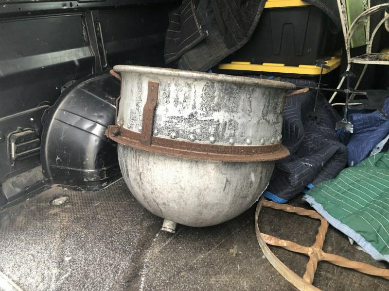 OLD INDUSTRIAL - COMMERCIAL VAT, WITH IRON BAND RUNNING: OLD INDUSTRIAL - COMMERCIAL VAT, WITH IRON BAND RUNNING AROUND IT, WITH 2 HANDLES, HOLE IN CENTER, WAS IN THE YARD IN BROOKLYN ESTATE WE ARE EMPTYING. MEASURES 20" HIGH & TOP IS 23" ACROSS. LOOK GREAT