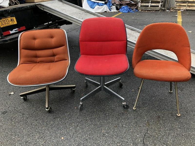 (3) KNOLL MID CENTURY CHAIRS, FROM LOCAL ESTATE, GOOD: (3) KNOLL MID CENTURY CHAIRS, FROM LOCAL ESTATE, GOOD ESTATE FOUND CONDITION.