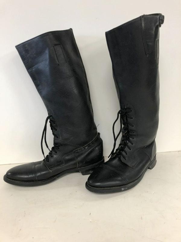 HARLEY DAVIDSON PR. SIZE 10 MEN'S MOTORCYCLE LEATHER: HARLEY DAVIDSON PR. SIZE 10 MEN'S MOTORCYCLE LEATHER HIGH BOOTS, FROM LOCAL ESTATE, VERY GOOD CONDITION, IN MY OPINION.