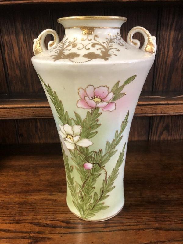 12.5" HIGH HANPAINTED VASE, LOOKS LIKE NIPPON: 12.5" HIGH HANPAINTED VASE, LOOKS LIKE NIPPON, IN VERY GOOD ESTATE CONDITION.