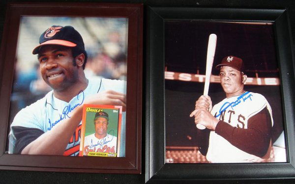 FRANK ROBINSON AND WILLIE MAYS SIGNED 8"X 10" PHOTO: FRANK ROBINSON AND WILLIE MAYS SIGNED 8"X 10" PHOTOS, FRANK ROBINSON HAS SIGNED BASEBALL CARD