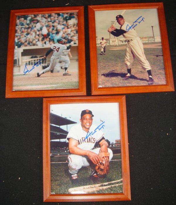 3 WILLIE MAYS 8" X 10" SIGNED PHOTOS: 3 WILLIE MAYS 8" X 10" SIGNED PHOTOS