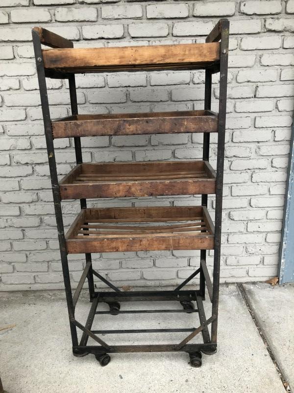 INDUSTRIAL SHELVING RACK ON WHEELS, METAL FRAME, GOOD (1 of 2)