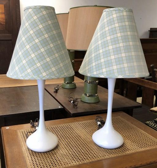 PR WHITE PAINTED MID CENTURY MODERN TABLE LAMPS W/NEWER (1 of 4)