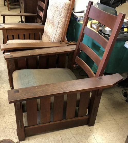 GUSTAV STICKLEY #332 MORRIS CHAIR (1 of 4)