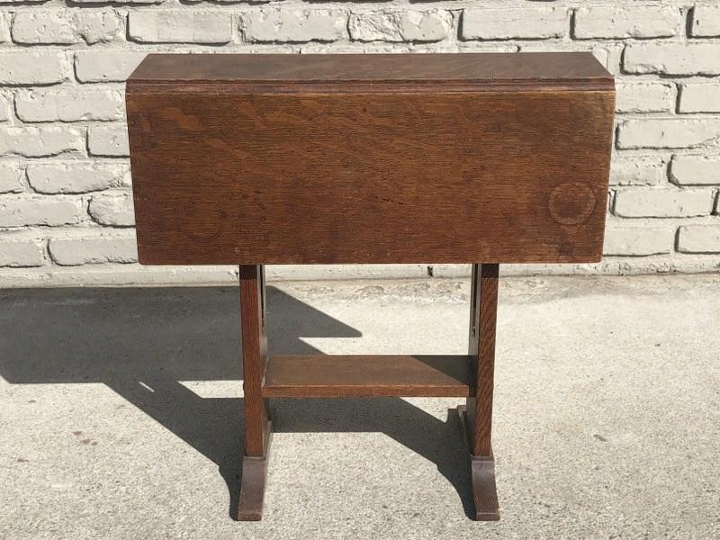 DIMINUTIVE L & JG STICKLEY #509  DROP LEAF TEA TABLE (1 of 5)