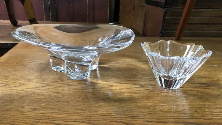 (2) PCS. ORREFORS GLASS, (2) BOWLS, IN VERY NICE (1 of 4)