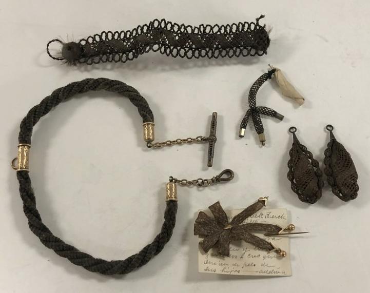 LOT OF VICTORIAN MOURNING JEWELRY, FROM BROOKLYN ESTATE (1 of 8)