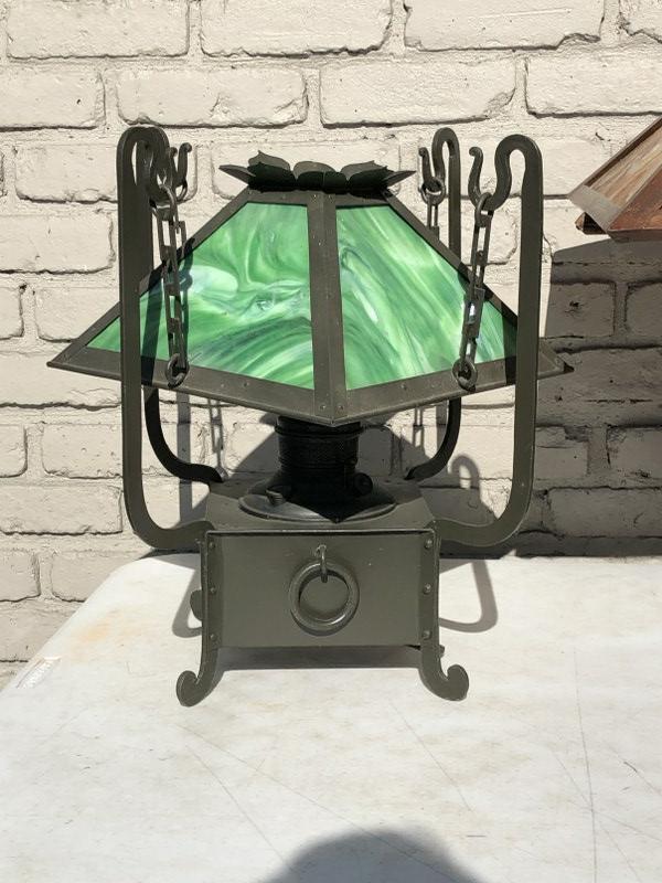 MILLER ARTS & CRAFTS TABLE LAMP, WITH GREEN SLAG GLASS (1 of 6)