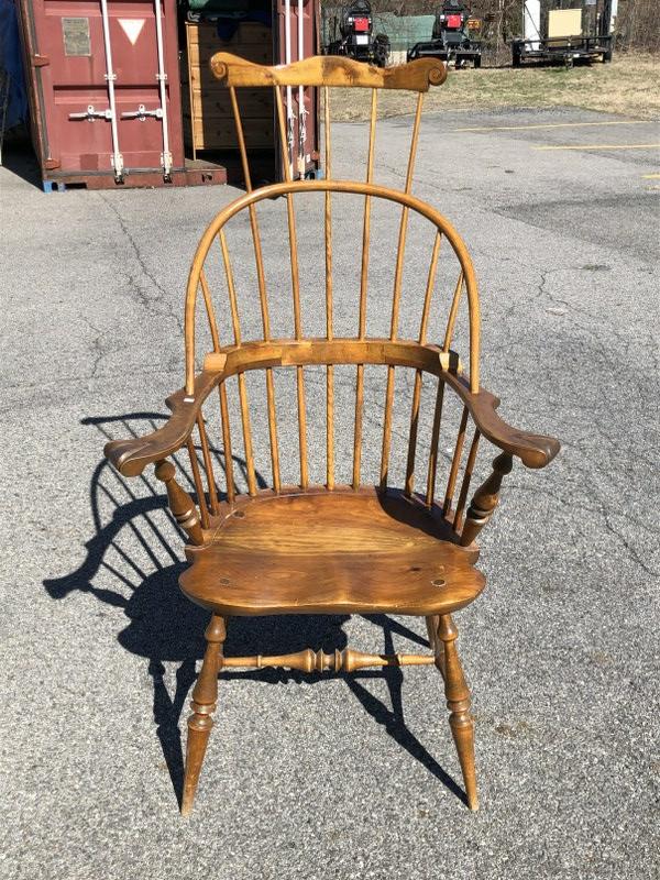 REFINISHED WINDSOR COMB BACK ARMCHAIR, NOT OF THE (1 of 1)