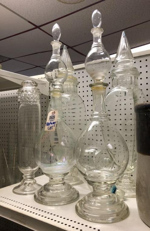 APOTHECARY JAR LOT FROM HUDSON VALLEY OLDER PHARMACY, (1 of 4)