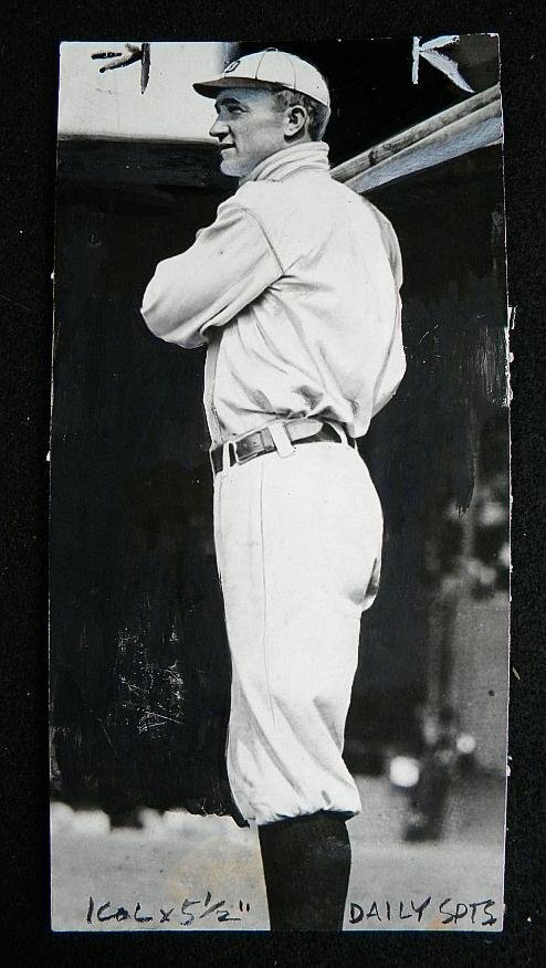 TY COBB PRESS PHOTOGRAPH HOLDING 2 BASEBALL BATS, D: TY COBB PRESS PHOTOGRAPH HOLDING 2 BASEBALL BATS, DATES ON BACK ARE 1947 & 1956. MEASURES 9" X 4 1/2".