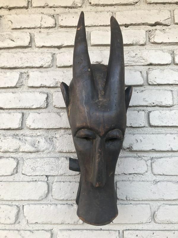 OLD WEST AFRICAN BUSH COW MASK, FROM HUDSON VALLEY (1 of 7)