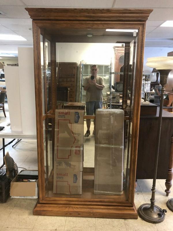 VERY NICE OAK DISPLAY CASE W/SLIDING FRONT DOOR, 6 (1 of 2)