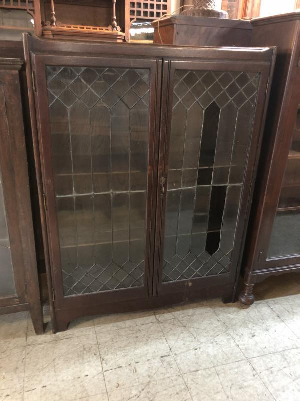AS FOUND 2 DOOR LEADED GLASS OAK BOOKCASE, BROKEN (1 of 1)