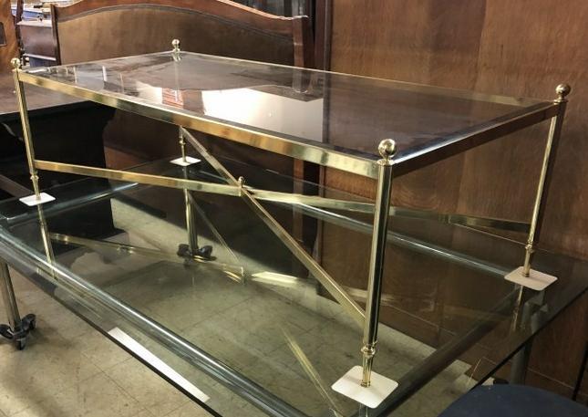 BRASS & BEVELED EDGE GLASS TOP MID CENTURY COFFEE TABLE (1 of 2)
