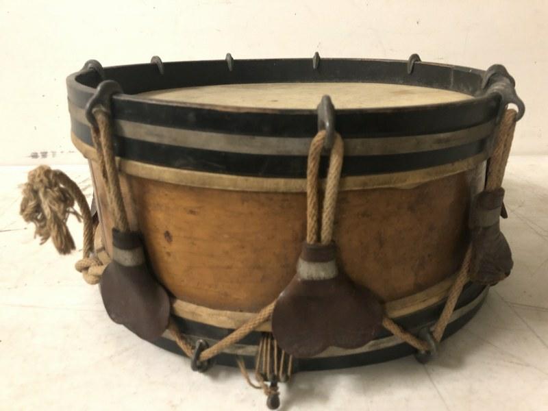 EARLY DRUM FROM ESTATE OF KINGSTON HISTORIAN ED FORD. (1 of 5)