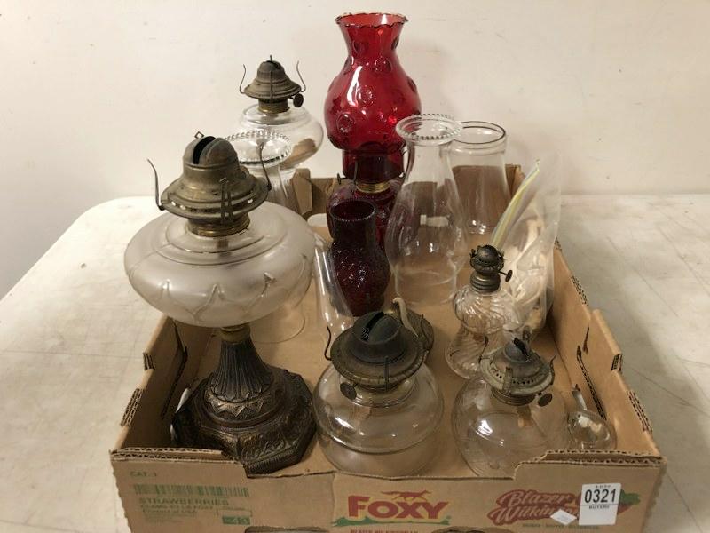 MISC. ESTATE LOT OIL LAMPS, CHIMNEYS, ETC. (1 of 3)