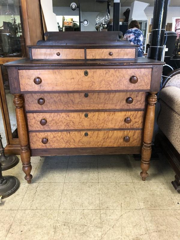 BIRDSEYE MAPLE COUNTRY DRESSER WITH TOP, 2 DRAWERS LIFT (1 of 4)