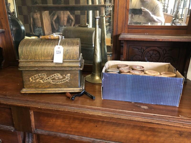 EDISON STANDARD CYLINDER PHONOGRAPH W/HORN AND 12 (1 of 9)