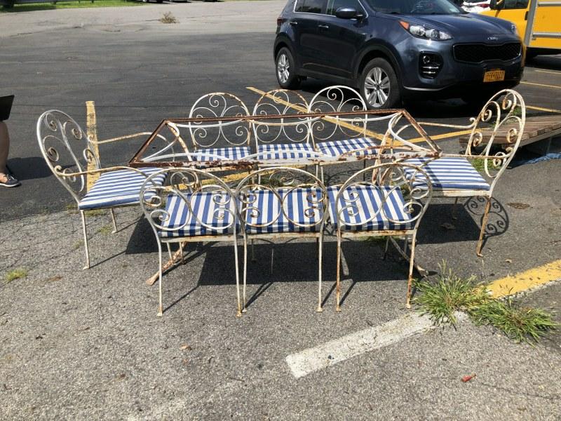 SALTERINI (?) IRON TABLE & 8 CHAIRS, NO GLASS TOP, OLD (1 of 5)