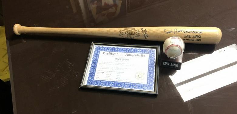 HOF ERNIE BANKS SIGNED BASEBALL & BAT, WITH CERTIFICATE (1 of 6)