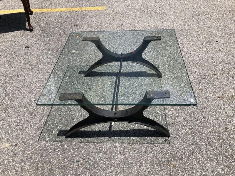WONDERFUL INDUSTRIAL IRON BASE AND PLATE GLASS TOP (1 of 3)