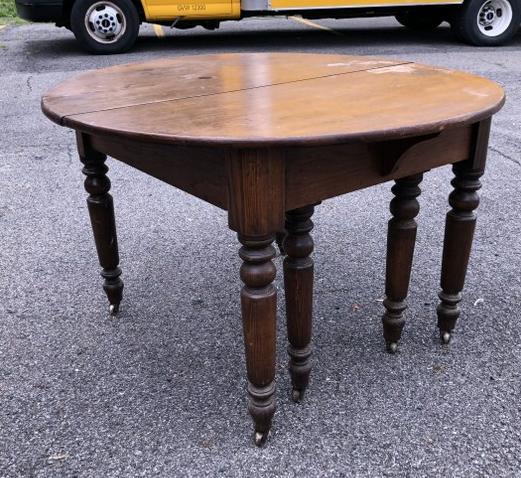 NICE CIRCA 1900 WALNUT ROUND FARM TABLE, WITH 4 LEAVES, (1 of 4)