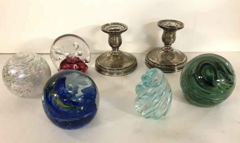 LOT OF (5) CONTEMPORARY ART GLASS PAPERWEIGHTS & (1 of 1)